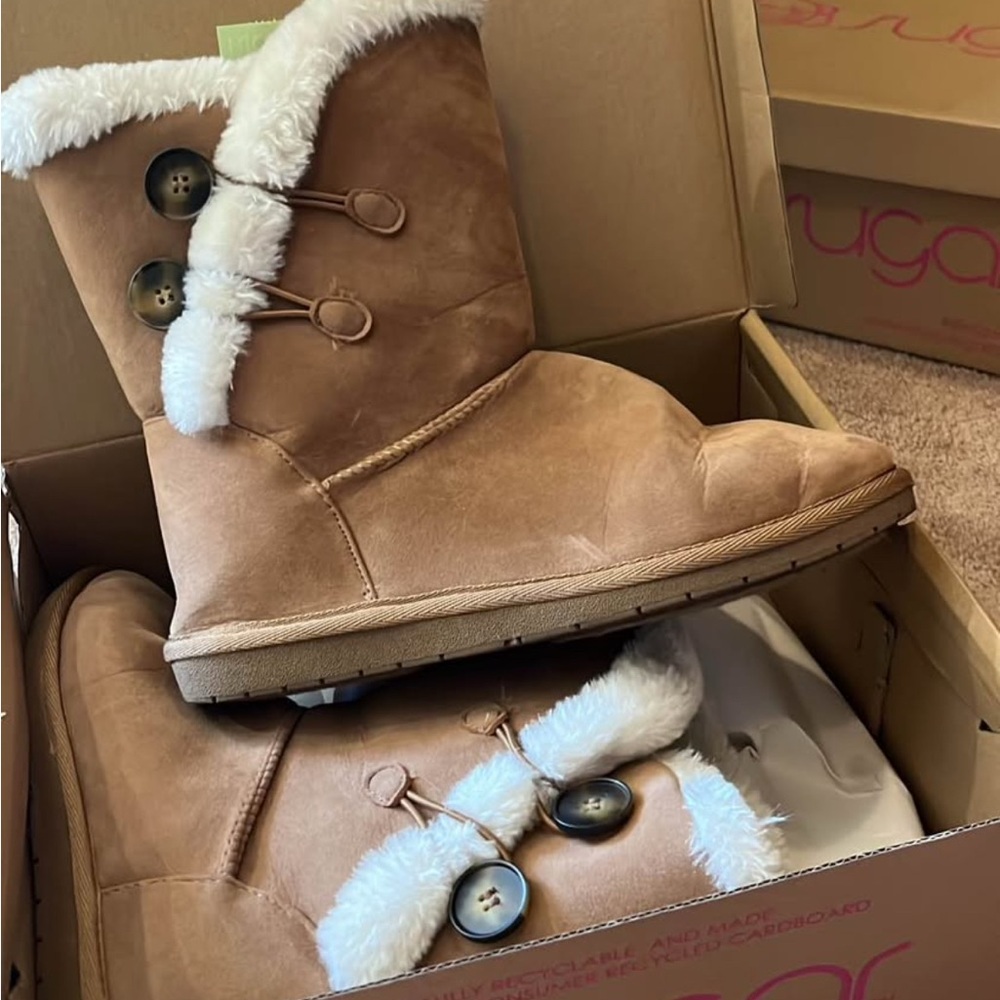 Women's Tan Suede Boots with Faux Fur Lining